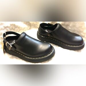 NEW…Dr. Martens Leather Unisex sling back mule wms sz.7 men’s sz.6